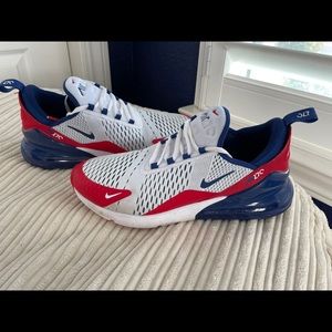 EUC Nike Air Max 270